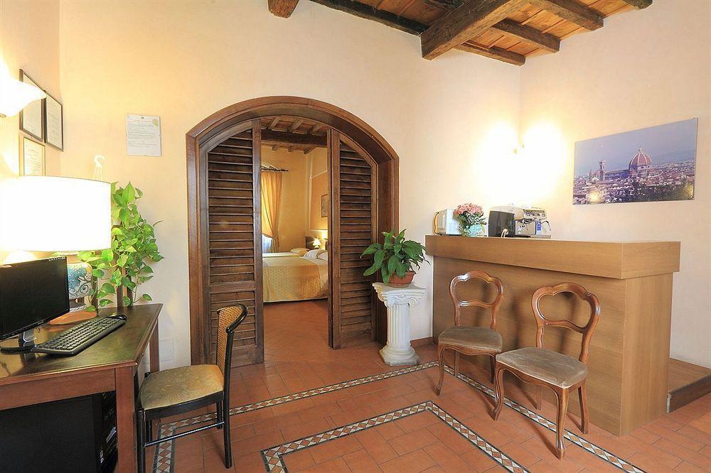 Soggiorno Annamaria Florence Luaran gambar